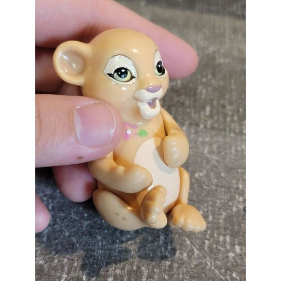 Disney baby lion cub flower Pixar toy figure - Picture 2 of 5